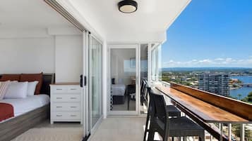 3 bedrooms, desk, iron/ironing board, travel cot