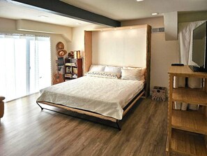 3 bedrooms, iron/ironing board, free WiFi, bed sheets - Exclusive R.river Retreat@Steelhead Beach Park, Hot tub, upscale outdoor kitchen (Forestville)