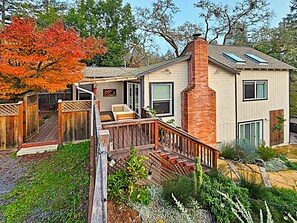 Exterior - Exclusive R.river Retreat@Steelhead Beach Park, Hot tub, upscale outdoor kitchen (Forestville)