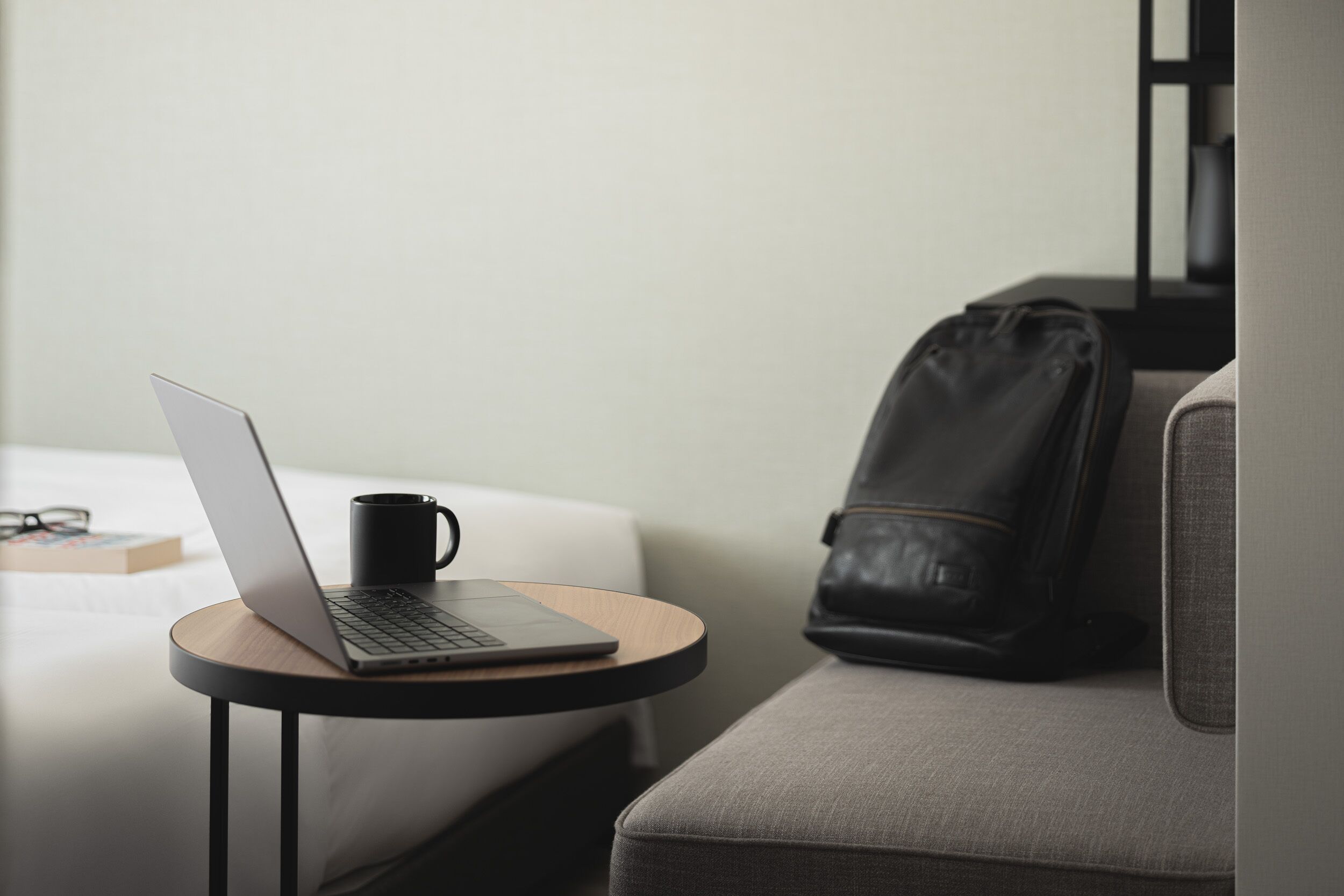 Deluxe Twin Room, Non Smoking | Gebar bulu kapas, tilam berlapik, peti besi dalam bilik, meja 