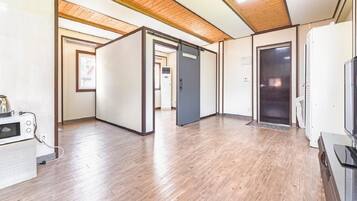 Habitación básica, 1 habitación (C 201) | 1 dormitorio y wifi gratis