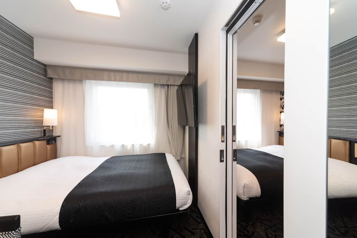 Chambre Standard, 2 lits doubles, non-fumeur (Connecting Room) | 1 chambre, couette en duvet, bureau, rideaux d’obscurcissement