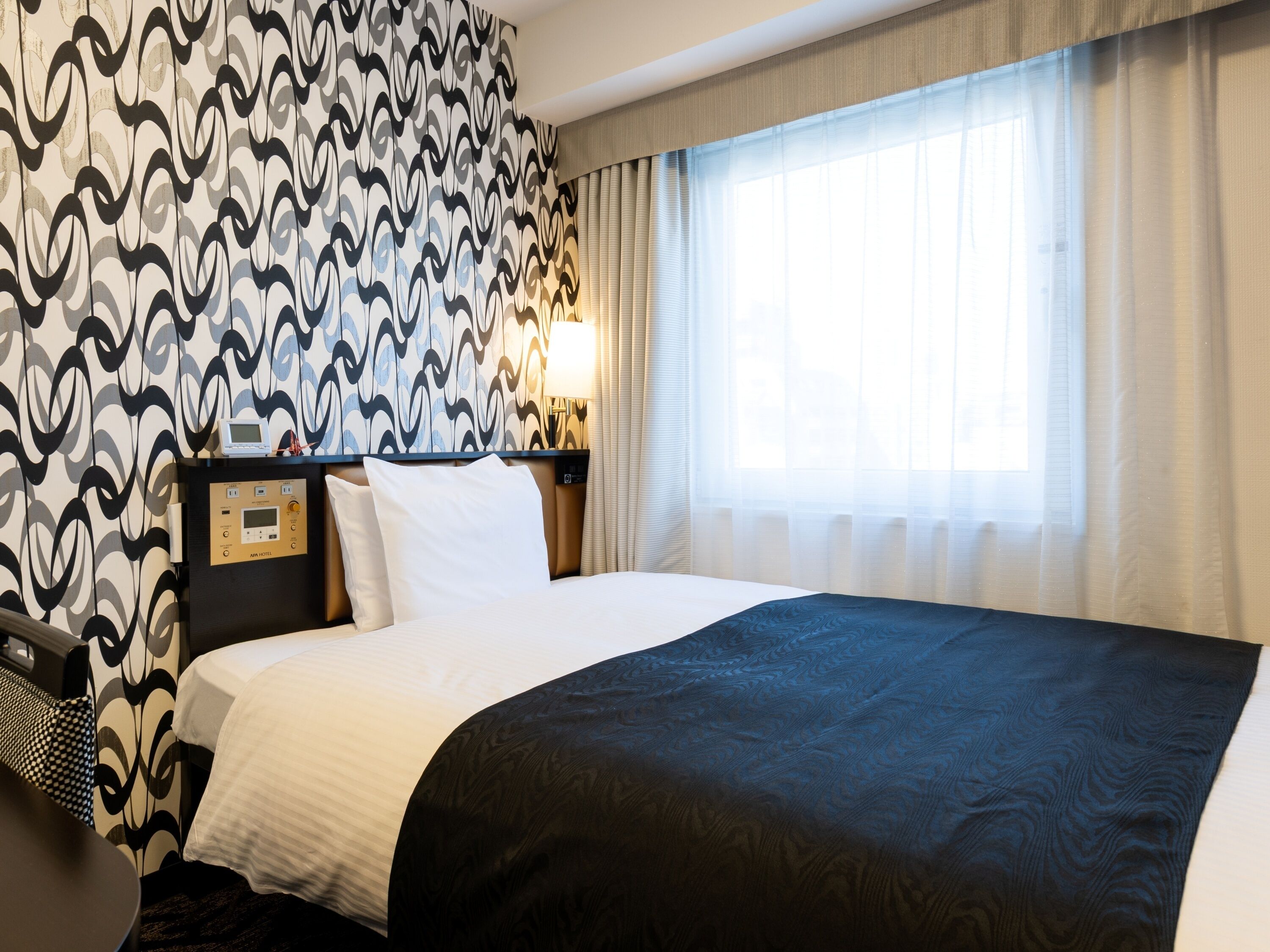 Untuvapeitot, työpöytä, pimennysverhot, ilmainen Wi-Fi