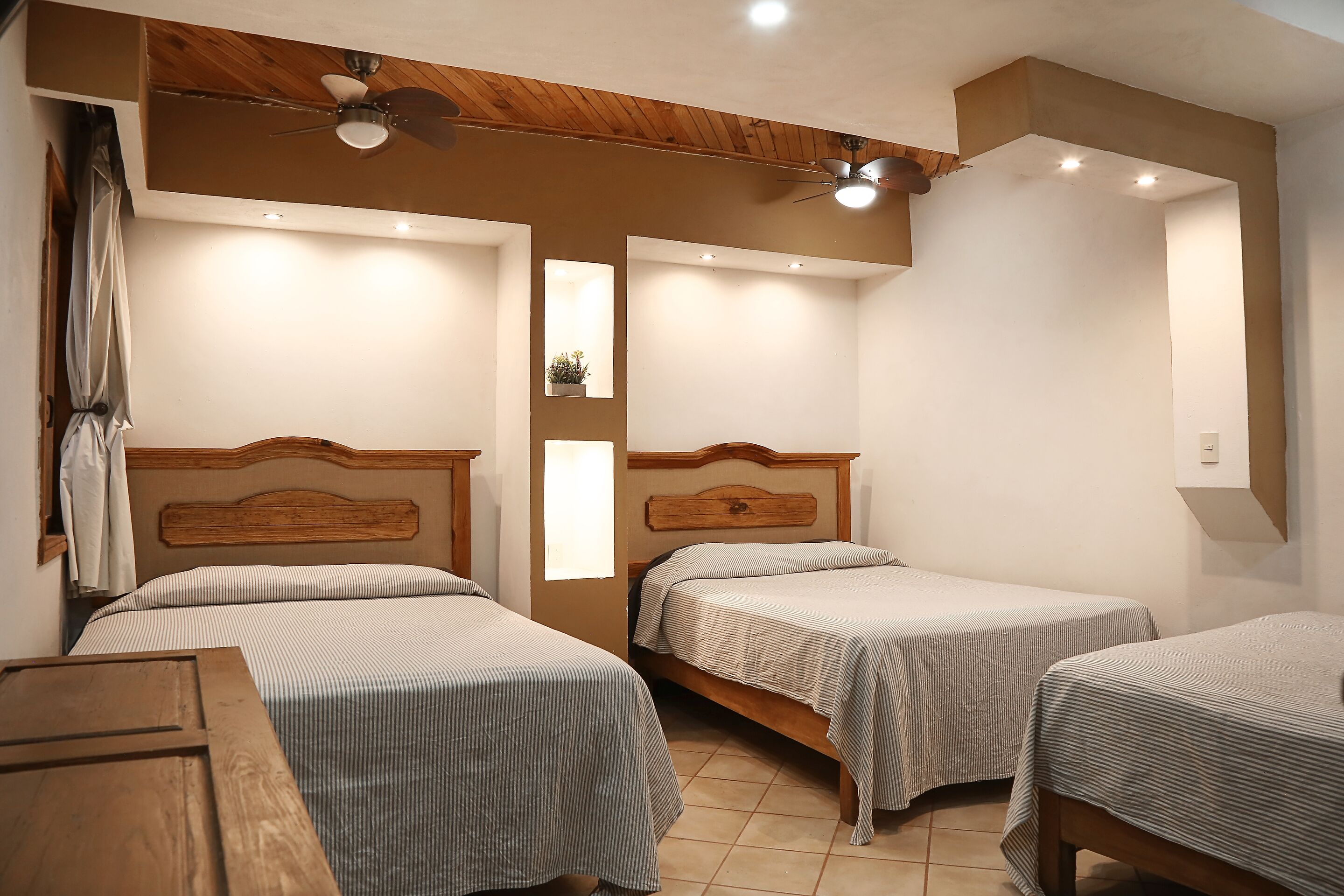 Wifi gratis y ropa de cama 