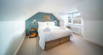 Regal Residence - Metropolitan Luxury