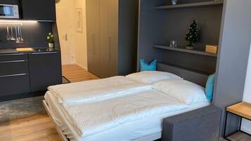 1 bedroom, in-room safe, WiFi, bed sheets