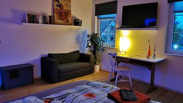 1 Schlafzimmer, Schreibtisch, Reisekinderbett, WLAN