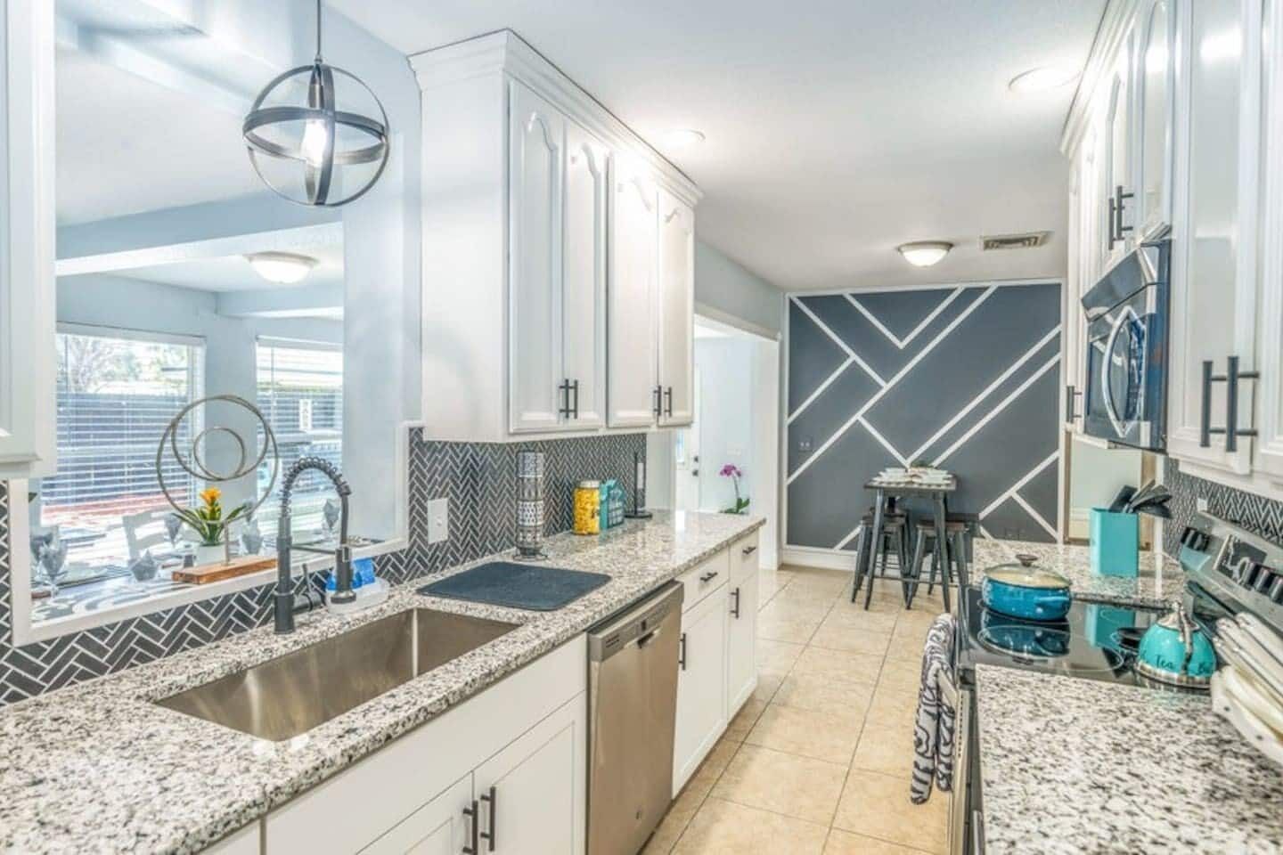 Beachside Tranquility House: Pool, Near FIT & Indian River, Sleeps 14