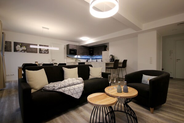 Unclassified image, 1 of 13, button