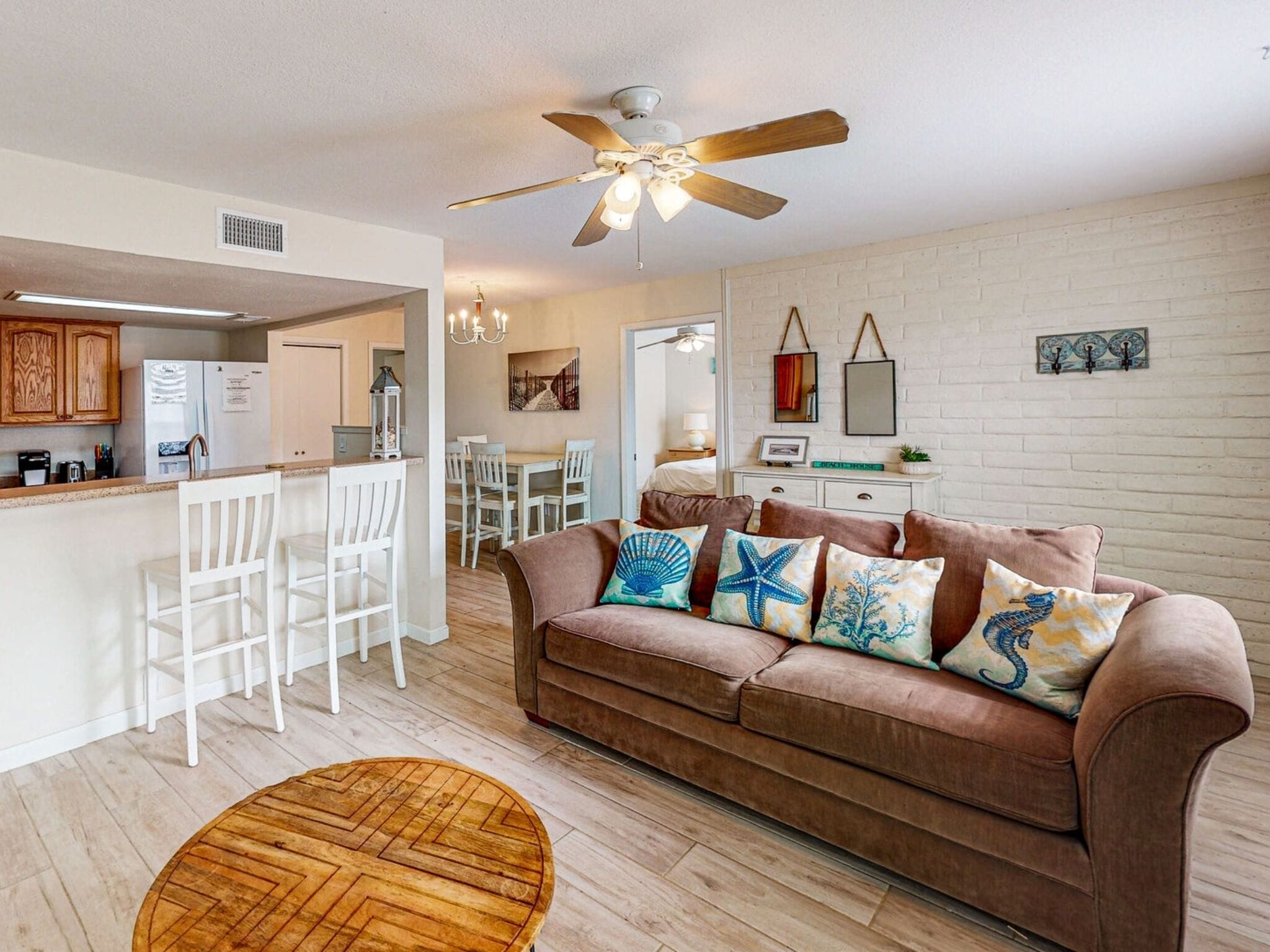 EC106  Newly Renovated, 2 Bedroom First Floor Condo, Shared Pool and Grill, Boardwalk