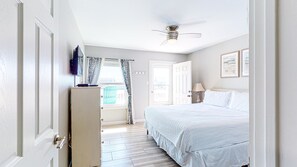 3 bedrooms, desk, free WiFi, bed sheets