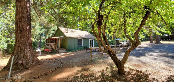 Exterior - Cottage #3 near a Creek & Pond on Mt. Lassen (Shingletown)