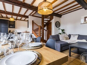 Interior - Family home with garden, pets allowed, near the coast (Montpinchon)