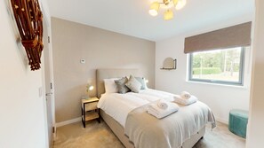 3 chambres, fer et planche à repasser, Wi-Fi gratuit, draps fournis