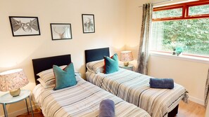 2 bedrooms, iron/ironing board, free WiFi, bed sheets