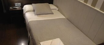 Hostal Gud: Single room