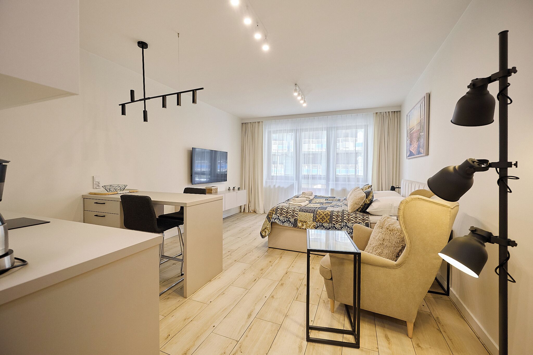 Design Studio Suite, 1 Bedroom | Individually decorated, individually furnished, iron/ironing board