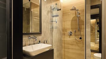 Premium Studio Suite | Bilik Mandi | Tuala disediakan