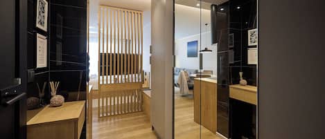 Premium Studio Suite | Individually decorated, individually furnished, iron/ironing board