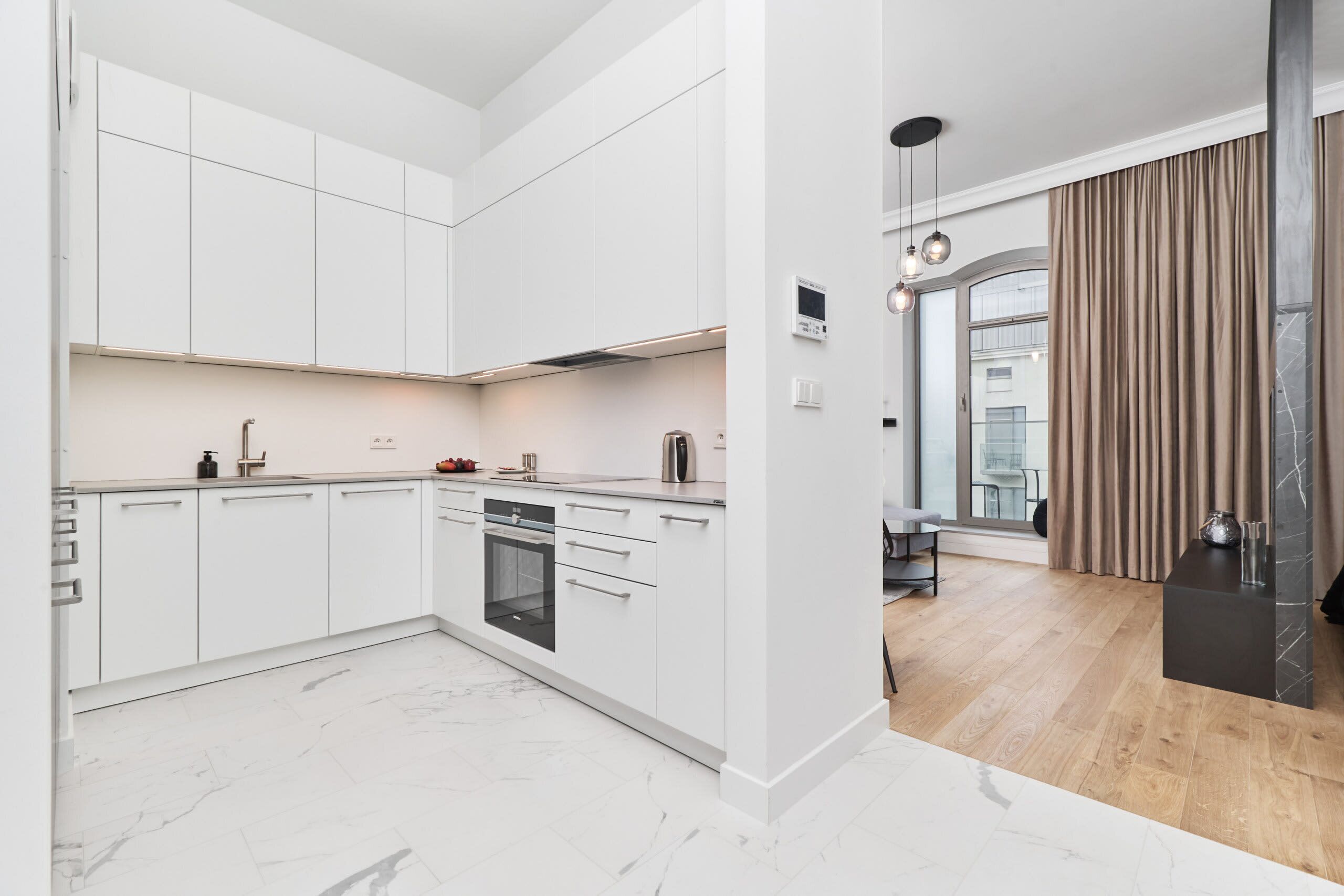 Kühlschrank, Ofen, Herdplatte, Geschirrspüler