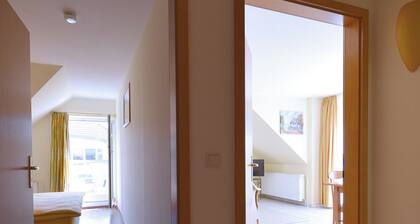 strandnahe Ferienunterkunft bis 2 Pers. am Deich von Zingst | Tiefgarage | WLAN