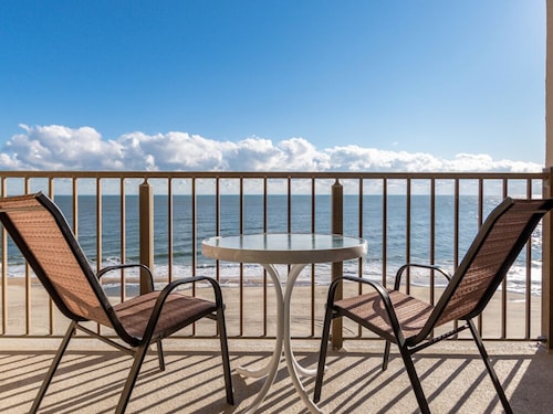 New Listing! Beautiful ocean front views, just steps to the beach.