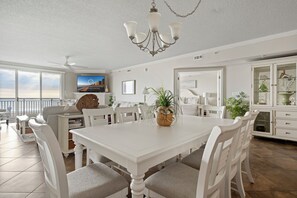 Dining - New Listing! Large luxury condo on the boardwalk with pool! (Ocean City)