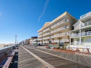Exterior - New Listing! Large luxury condo on the boardwalk with pool! (Ocean City)