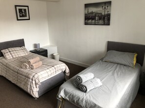 Apartment, Multiple Beds