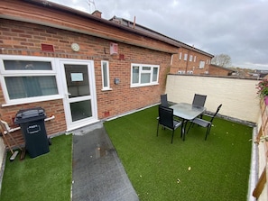 Apartment, Multiple Beds | Garden - Lovely 2-bed Apartment in Solihull (Solihull)