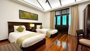 Two Bedroom Garden View Suite | 1 bilik tidur, bar mini, peti besi dalam bilik