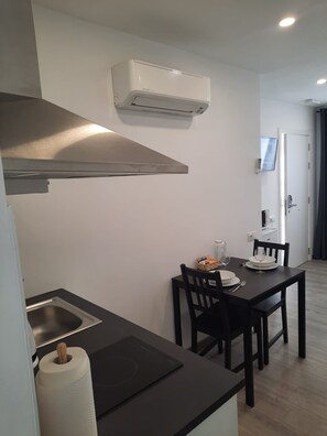 Dining - Apartments Apartaco Apt.4 (Sitges)