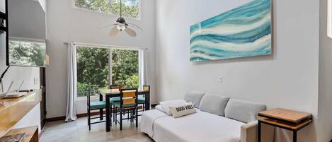 2 bedrooms, desk, iron/ironing board, WiFi