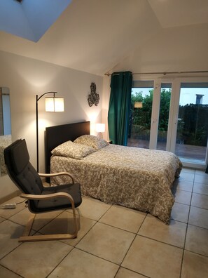 1 chambre, accès au Wi-Fi (inclus), literie fournie