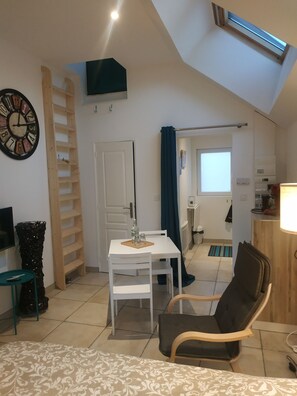 1 chambre, accès au Wi-Fi (inclus), literie fournie