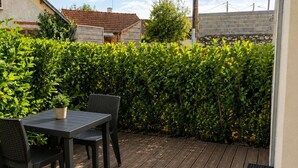 Outdoor dining - Studio-Terrace - Free parking (Orléans)