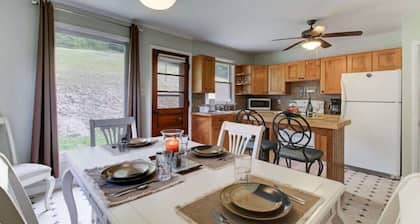 PET FRIENDLY COTTAGE 3.5 MILES FROM LAKE MOOMAW!