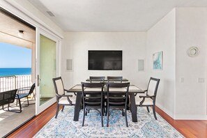 تناول الطعام