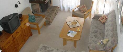 Fernseher, DVD-Player, Stereoanlage