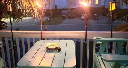 1 Galway Girl 3 Bedroom Home by RedAwning