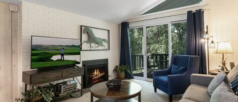 Condo, 2 Bedrooms | Living area