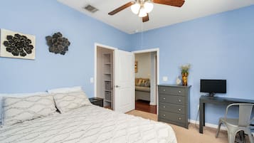 3 bedrooms, desk, free WiFi, bed sheets