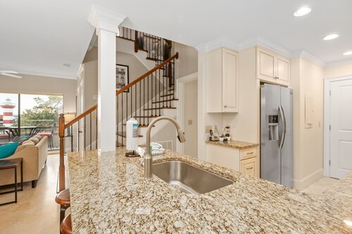 1043 Caravel Court | Penthouse Overlooking Harbour Town | STR #026825