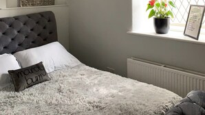 3 chambres, fer et planche à repasser, Wi-Fi gratuit, draps fournis