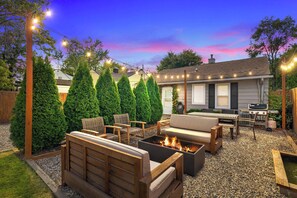 Terrace/patio - Elegant 2BR Ferndale Cottage! Welcome! (Ferndale)