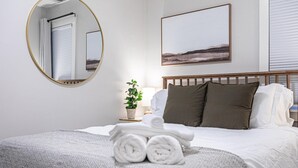 2 soverom, strykejern/-brett, wi-fi og sengetøy