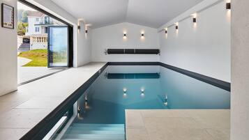 Piscine couverte, piscine chauffée