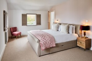 8 bedrooms, iron/ironing board, travel cot, free WiFi