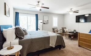 3 bedrooms, travel cot, WiFi, bed sheets - A Home in One ⛳️ Sleeps 10 & 🎱 Table! (West End)