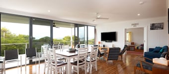 Jenkins Beach House Galwad y mor Call of the Sea
